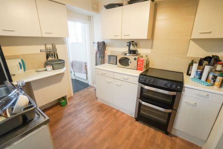 4 Bedroom House To Rent in Winton - £1,760 pcm Tenancy Info - Photo 4