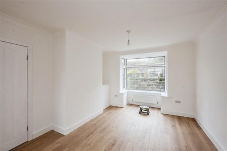 Beaumont Crescent, St. Thomas, SWANSEA - Photo 3