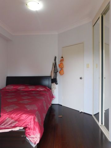 Riverwood 4 Bedrooms 2 Bathroom Unit - 5 minutes Walk to Everything ! - Photo 4