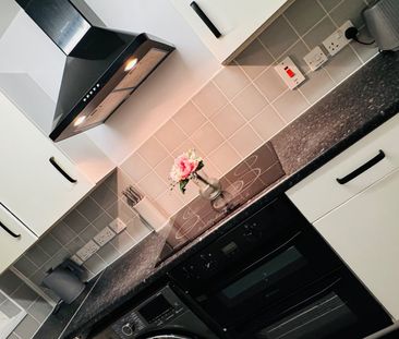 2 Bed Maisonette, Longheath Gardens, CR0 - Photo 4