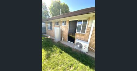 Renovated Two Bedroom Flat - Photo 5