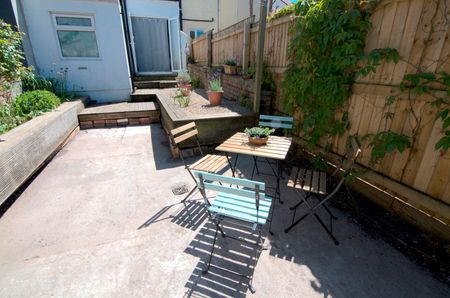 1 Bed Flat, Victoria Park, BS3 - Photo 4