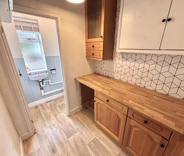 3 bedroom semi-detached house to rent - Photo 6