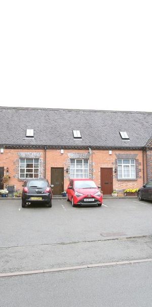 2 bedroom terraced house to rent - Photo 1