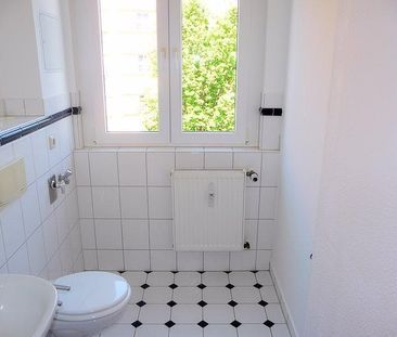 WAHREN + 3 RAUM WOHNUNG + BALKON + GÄSTE WC FREI AM MÄRZ 2026 - Photo 4