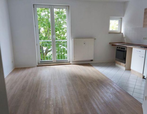 1. OG + Design-Belag +kleine Einbauküche inklusive !!! frei ab 1.3.26 - Foto 1