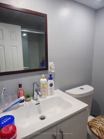 For Lease - 17 Tregate Crescent, Brampton, Ontario - Photo 2