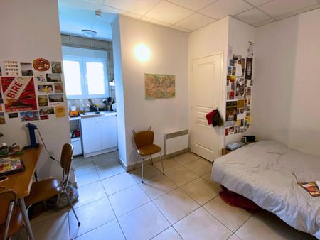 Location Appartement 1 pièce 18m² BORDEAUX 33800 - Photo 2