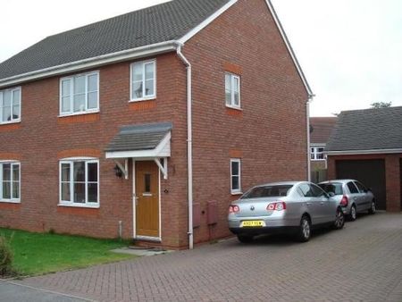 3 Bed Semi, Dickens Heath, Shirley, Solihull - Photo 2