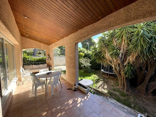 Maison à louer Carry Le Rouet 6 pièces, 5 chambres 162.90 m2, jardin, terrasse, - Photo 1