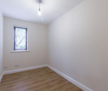 2 bedroom ground floor flat to rent - Photo 4