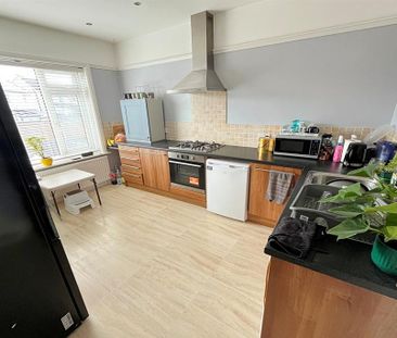 2 bedroom maisonette to rent - Photo 6