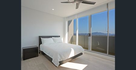 Sky-high elegance with unmatched views - Photo 4