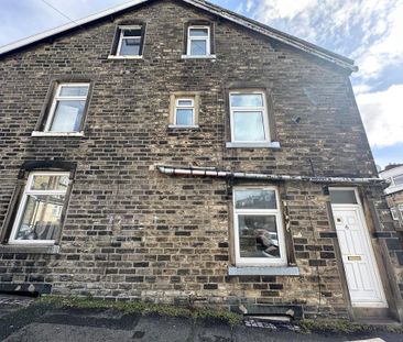 2 bedroom terraced house to rent - Photo 4