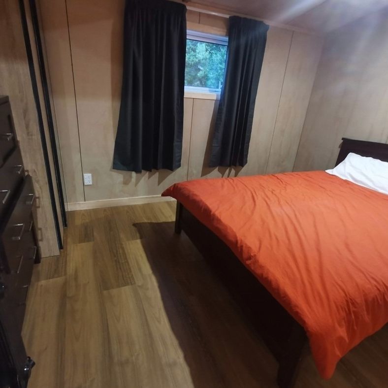 Modern One Bedroom - Photo 1