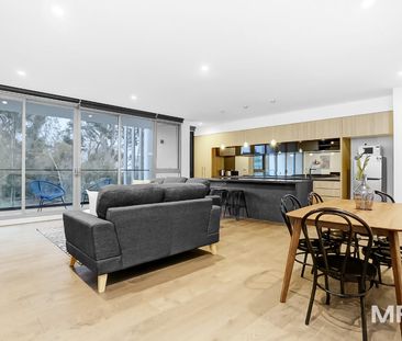 Luxury townhouse in the heart of Doncaster - Photo 2