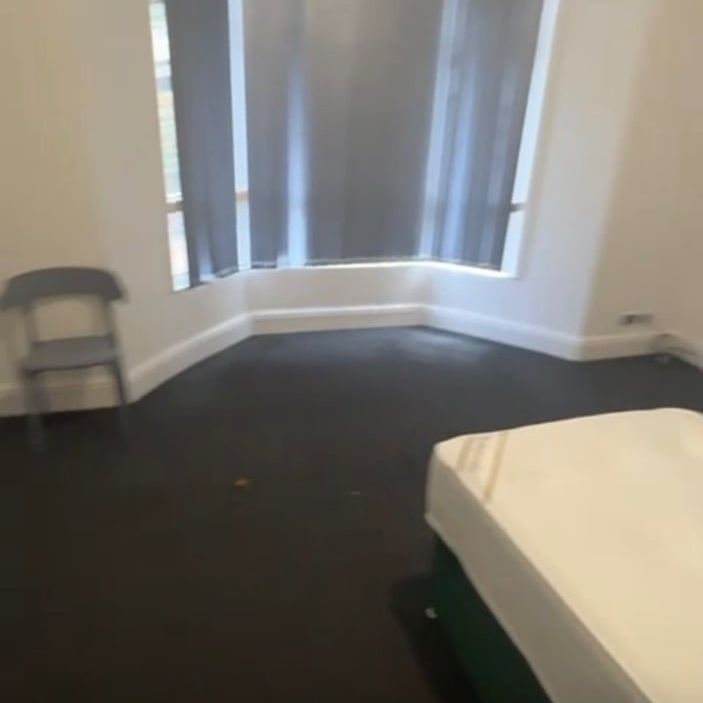 Room in a Shared House, Chippinghouse Road, S7 - Photo 1