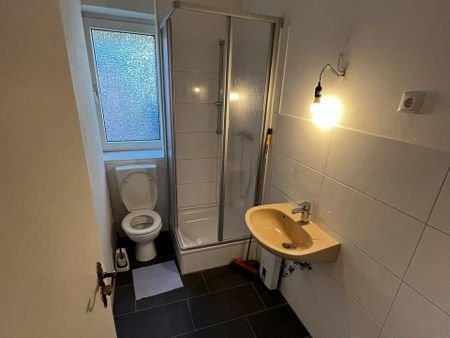 Renovierte Erdgeschoss Wohnung mit Balkon Zentral Essen - Photo 4