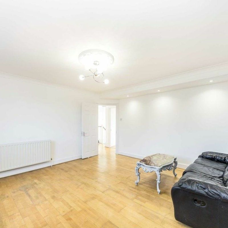 Stoke Newington Church Street, Islington, N16 - Photo 1