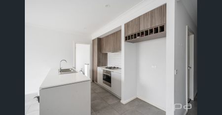 The Perfect Townhouse! - Photo 3