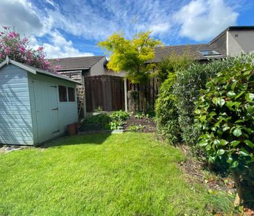 2 bedroom end of terrace house to rent - Photo 2