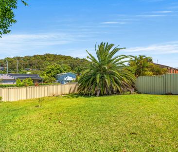 Immaculate Family Home - Freshly Renovated In Prime Location with W... - Photo 2