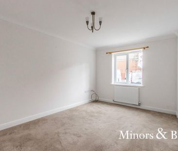 3 bedroom semi-detached house to rent - Photo 3