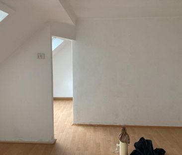 Helle 2-Zimmer-Dachgeschoss Wohnung - Foto 1