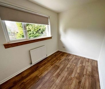 3 bedroom detached house to rent - Photo 5