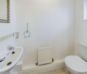 Ayrshire Close, Kennington, Ashford, TN24 - Photo 3