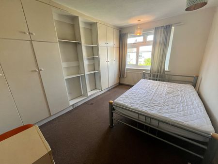 3 bedroom semi-detached house to rent - Photo 5