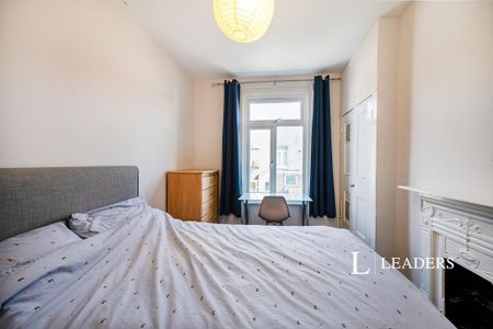 4 bedroom terraced house to rent - Photo 3