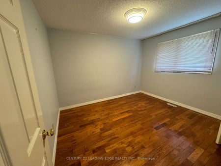 Condo Townhouse For Lease | E9116313 - Photo 2