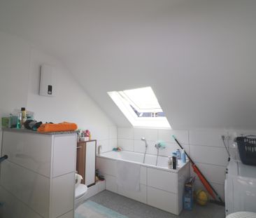 *TOP SANIERTE WOHNUNG IM DACHGESCHOSS + GARAGE* 3-Zi Whg, 75m², KR- Dießem/Lehmheide* - Photo 3