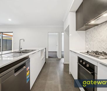 4 Minigwal Loop, Hammond Park, WA 6164 - Photo 2