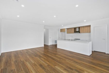 Spacious and Modern 4-Bedroom Home in Armstrong. - Photo 5