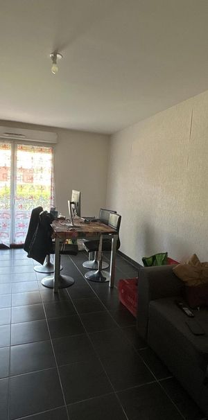 Location Appartement 2 pièces 47m² VENDIN LE VIEIL 62880 - Photo 1