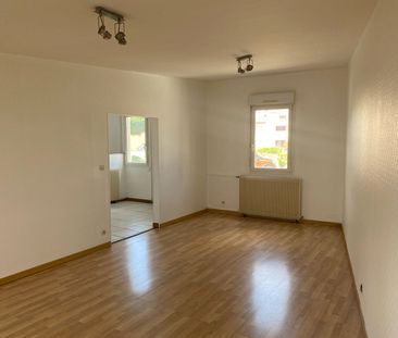 Location Appartement 3 pièces 74m² - Photo 2