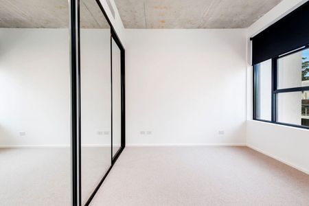Designer Urban Living - 6 month lease ONLY - Photo 4