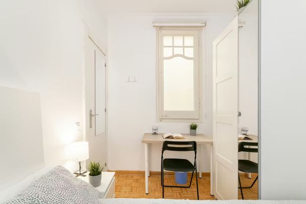 Carrer de Balmes, Barcelona, Catalonia 08008 - Photo 1