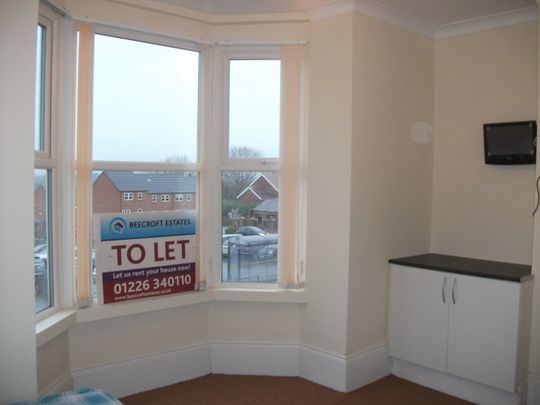 1 bed House Share - To Let - Photo 1