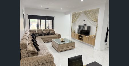 Modern 4-Bedroom Home in Mount Duneed...!!! - Photo 2