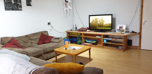 2 bedroom terraced house to rent - Photo 1