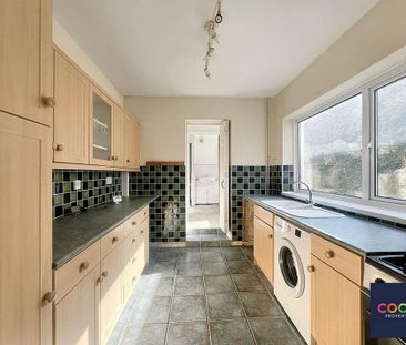 2 bedroom end of terrace house to rent - Photo 4