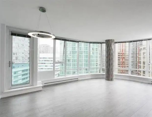 TV Towers 2 Bdrm, Parking, Renovated! | 788 Hamilton Street, Vancouver - Photo 1