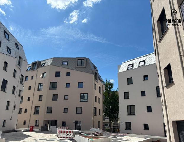 Erstbezug! Helle 2-Zimmer-Wohnung mit großzügiger Loggia - Photo 1