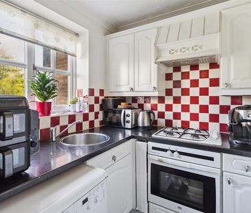 Wheelers Park, High Wycombe - Photo 2