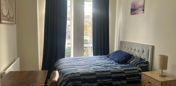 Room in a Shared House, Elswick Street, SW6 - Photo 2