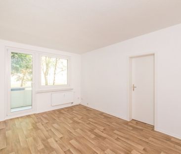Ruhige Lage / Balkon / Helle Wohnung - Photo 1