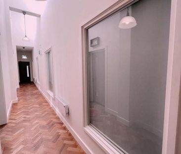 Mixed use to rent - Photo 4